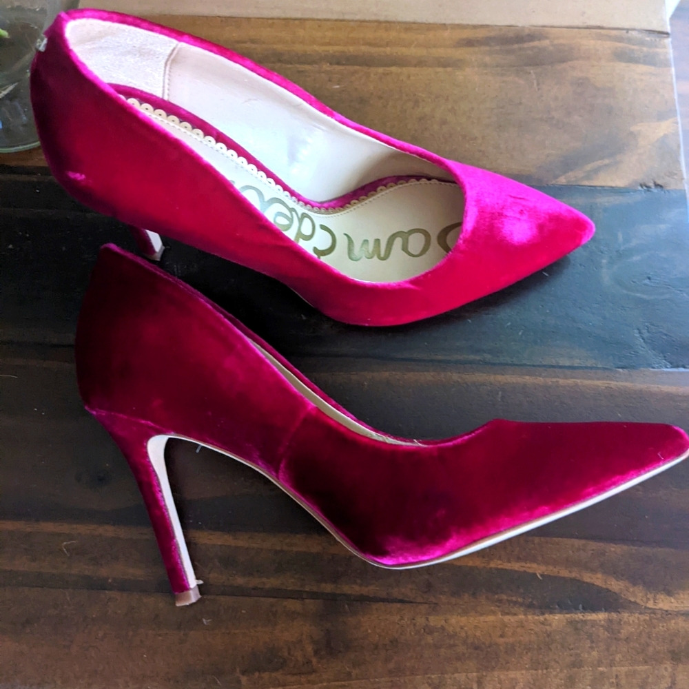 Sam Edelman pumps